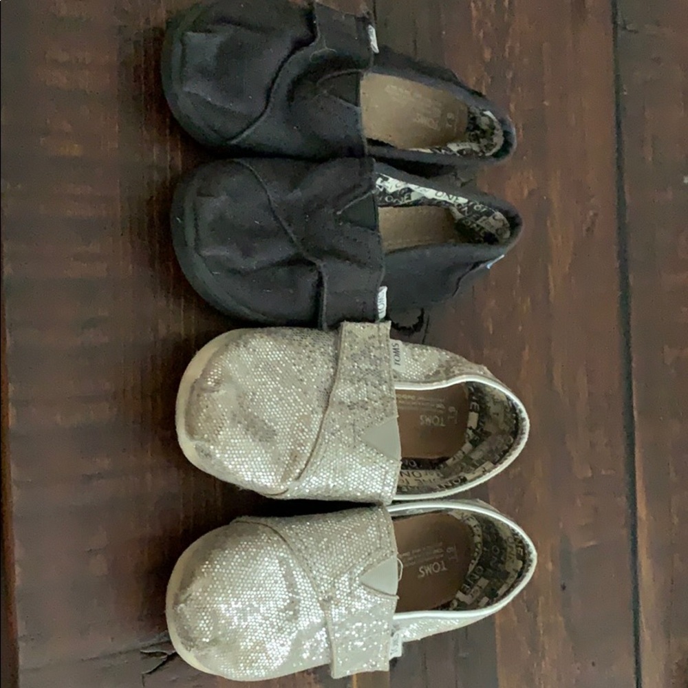 2 pairs of Toddler Toms